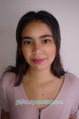 194490 - Yulianis Age: 25 - Colombia