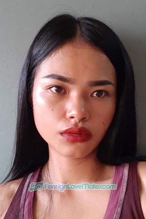 195630 - Tadsaneewan (Pokky) Age: 27 - Thailand