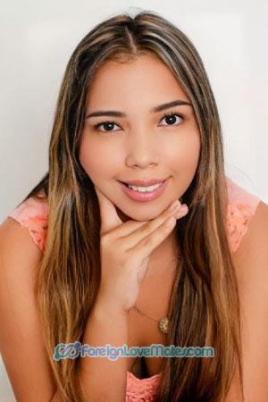 198003 - Yeraldin Age: 29 - Colombia