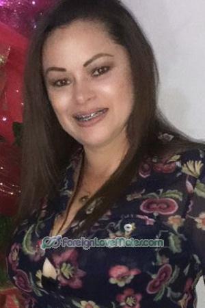 203845 - Yendry Age: 44 - Costa Rica