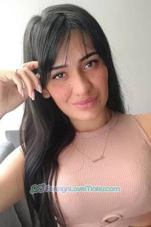 205094 - Laura Age: 26 - Colombia