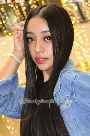 206519 - Geraldine Age: 23 - Colombia