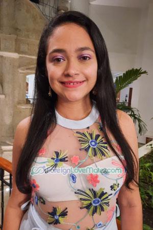 208389 - Liseth Age: 33 - Colombia