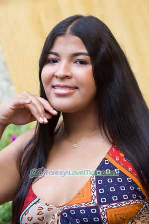 210139 - Emily Age: 25 - Colombia