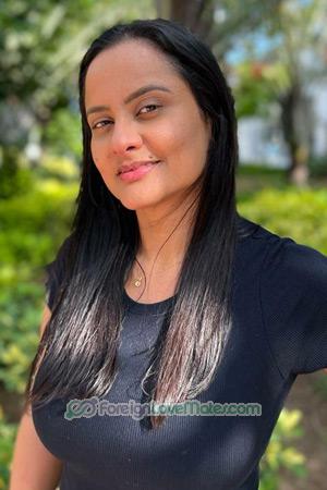 210697 - Karen Age: 41 - Colombia