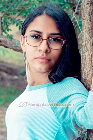 211856 - Michelle Age: 22 - Costa Rica