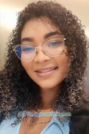 212150 - Sandry Age: 29 - Colombia