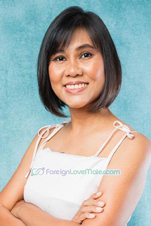 216821 - Apisara (Yui) Age: 44 - Thailand