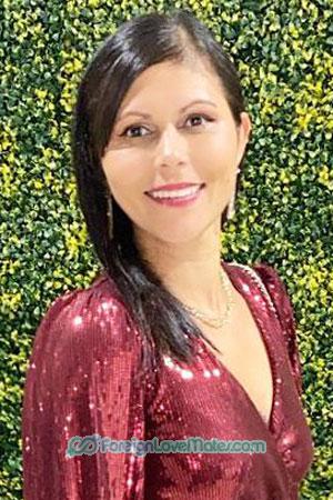 219473 - Laura Age: 44 - Costa Rica