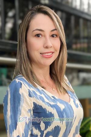 221403 - Janeth Age: 46 - Colombia