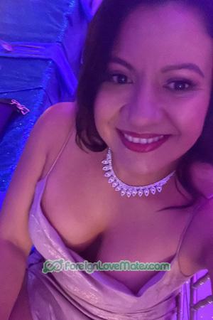 221804 - Lilliam Age: 44 - Costa Rica