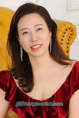 221928 - Elizabeth Age: 54 - China